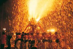手力の火祭