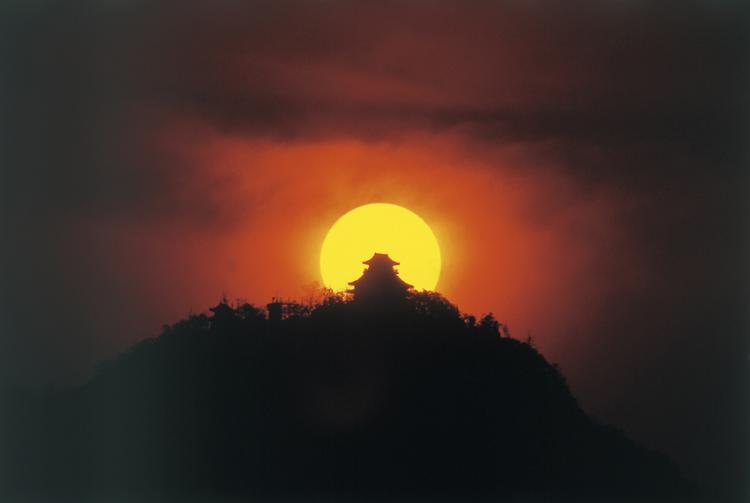 岐阜城に沈む太陽/樋口 幸雄