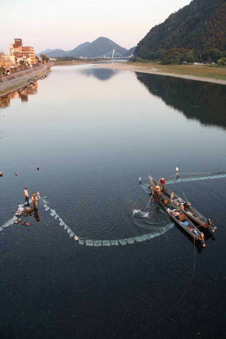 長良川慕情/服部 勝弘