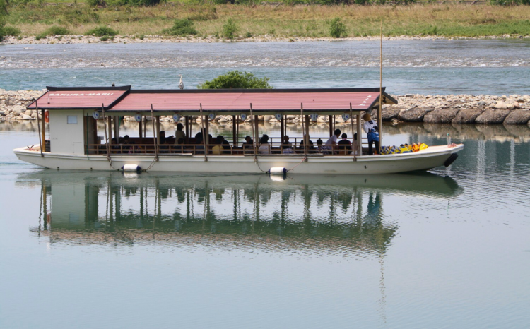長良川遊覧船