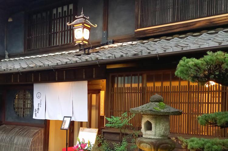 岐阜城下町 月待ち茶屋