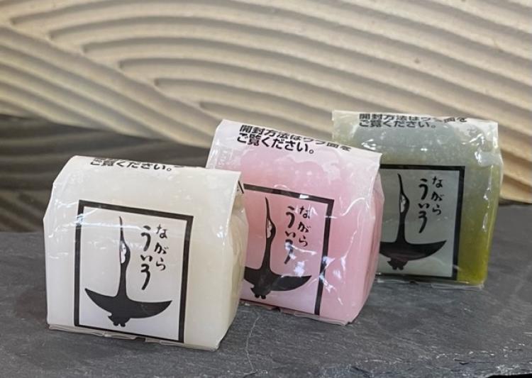 ⑤ 鵜飼茶屋しゃぐ 『1口ういろう 3個』