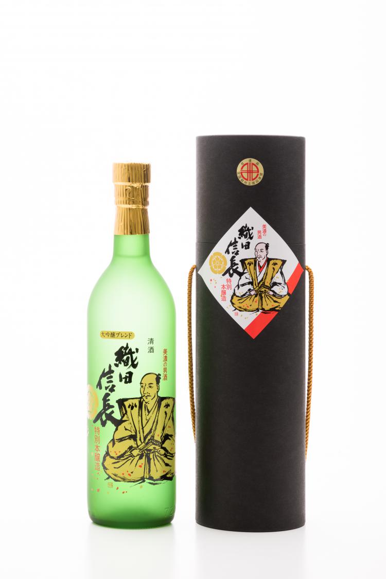 特別本醸造 織田信長® 720ml 特別紙管箱入り