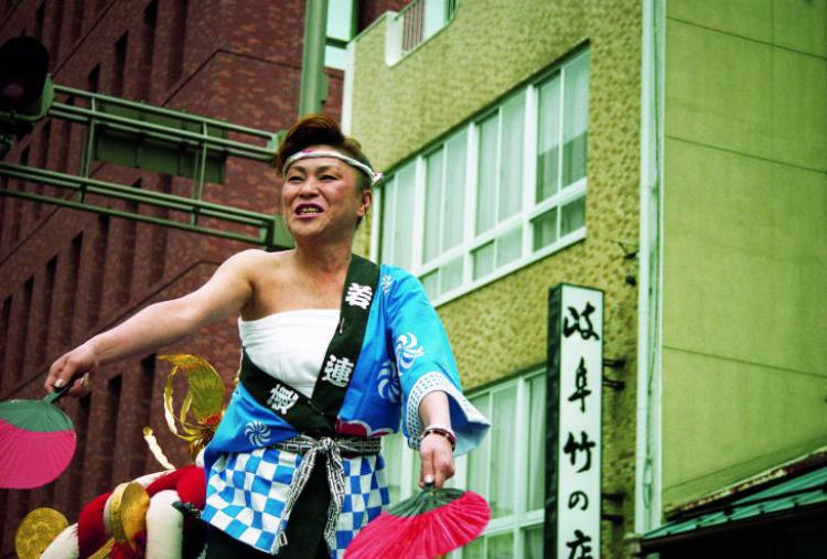 道三まつり弥生町 ママさん会みこし/小谷 充