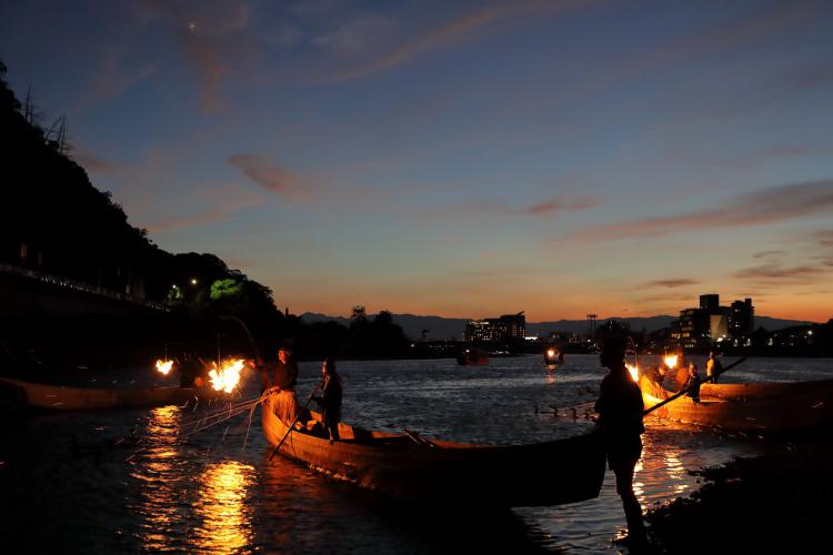 鵜飼暮色/山口 義文