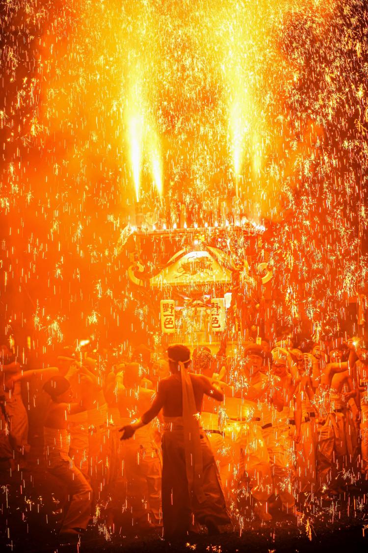 祭りの男達/伊藤 豊