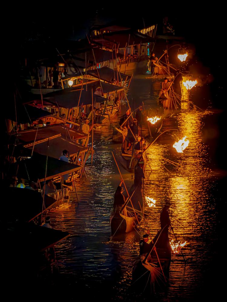 鵜舟の篝火/野口 佳宏