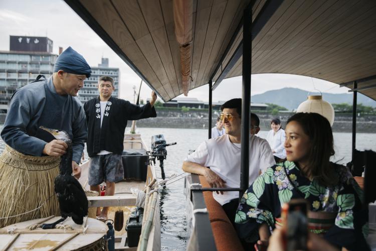 鵜匠による鵜飼説明(イメージ)